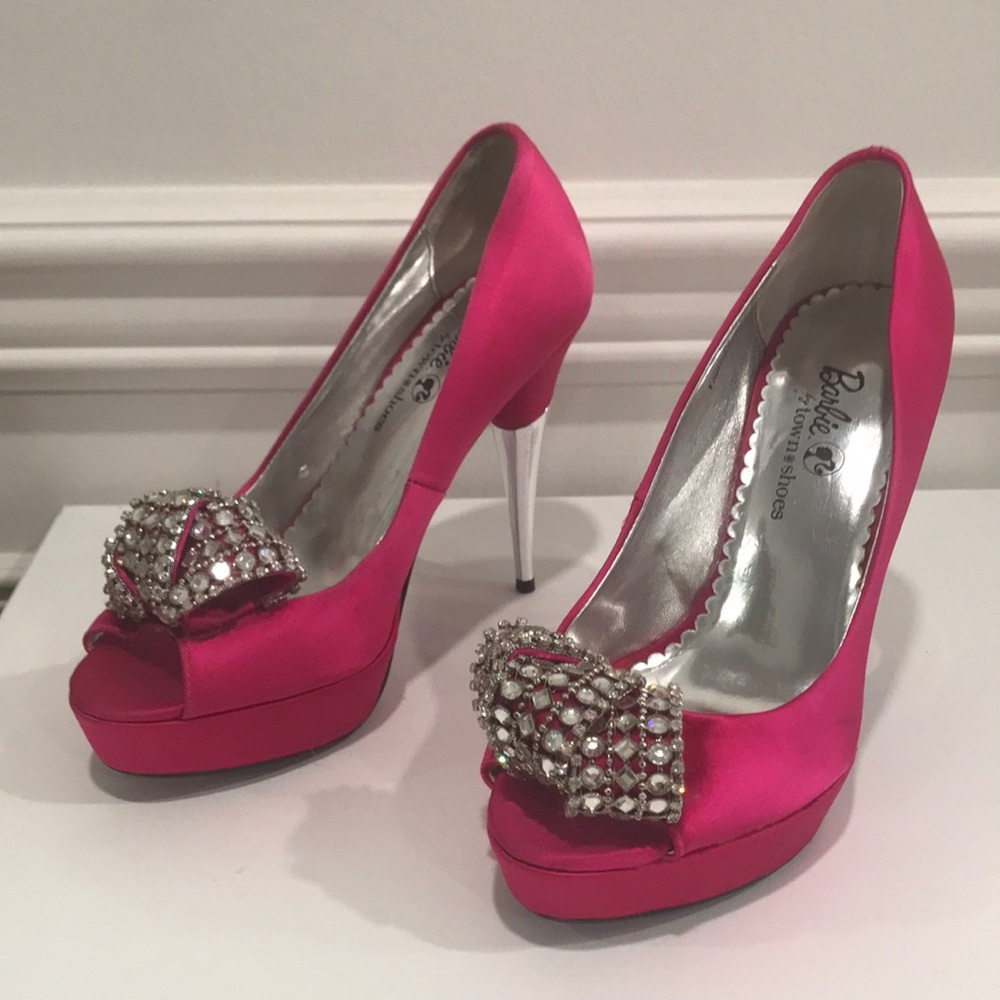 Barbie by Town Shoes - Open-Toe Platform Hot pink heel shoes. Size 36